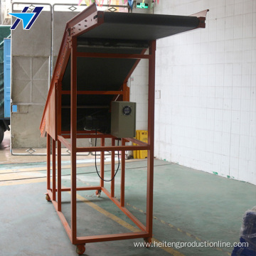 Orange abrasion resistant climbing conveyor